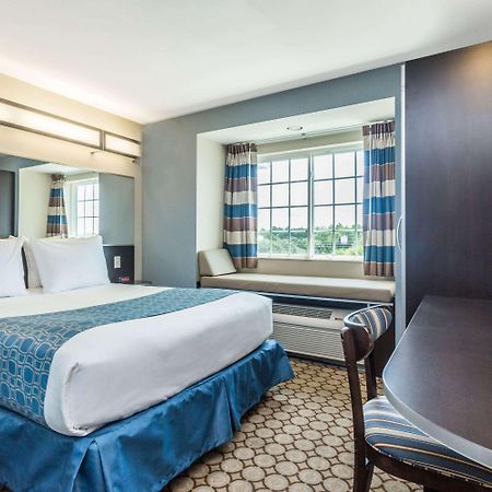 Microtel Inn & Suites By Wyndham Spring Hill/Weeki Wachee Exteriör bild
