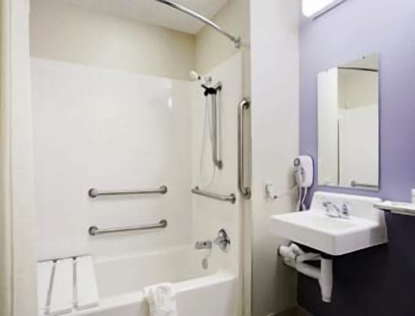 Microtel Inn & Suites By Wyndham Spring Hill/Weeki Wachee Exteriör bild
