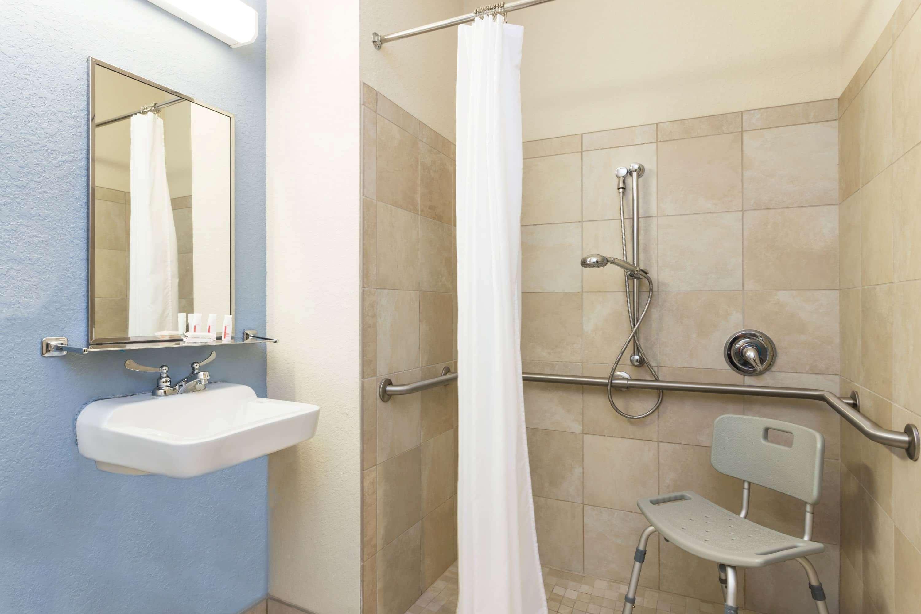 Microtel Inn & Suites By Wyndham Spring Hill/Weeki Wachee Exteriör bild