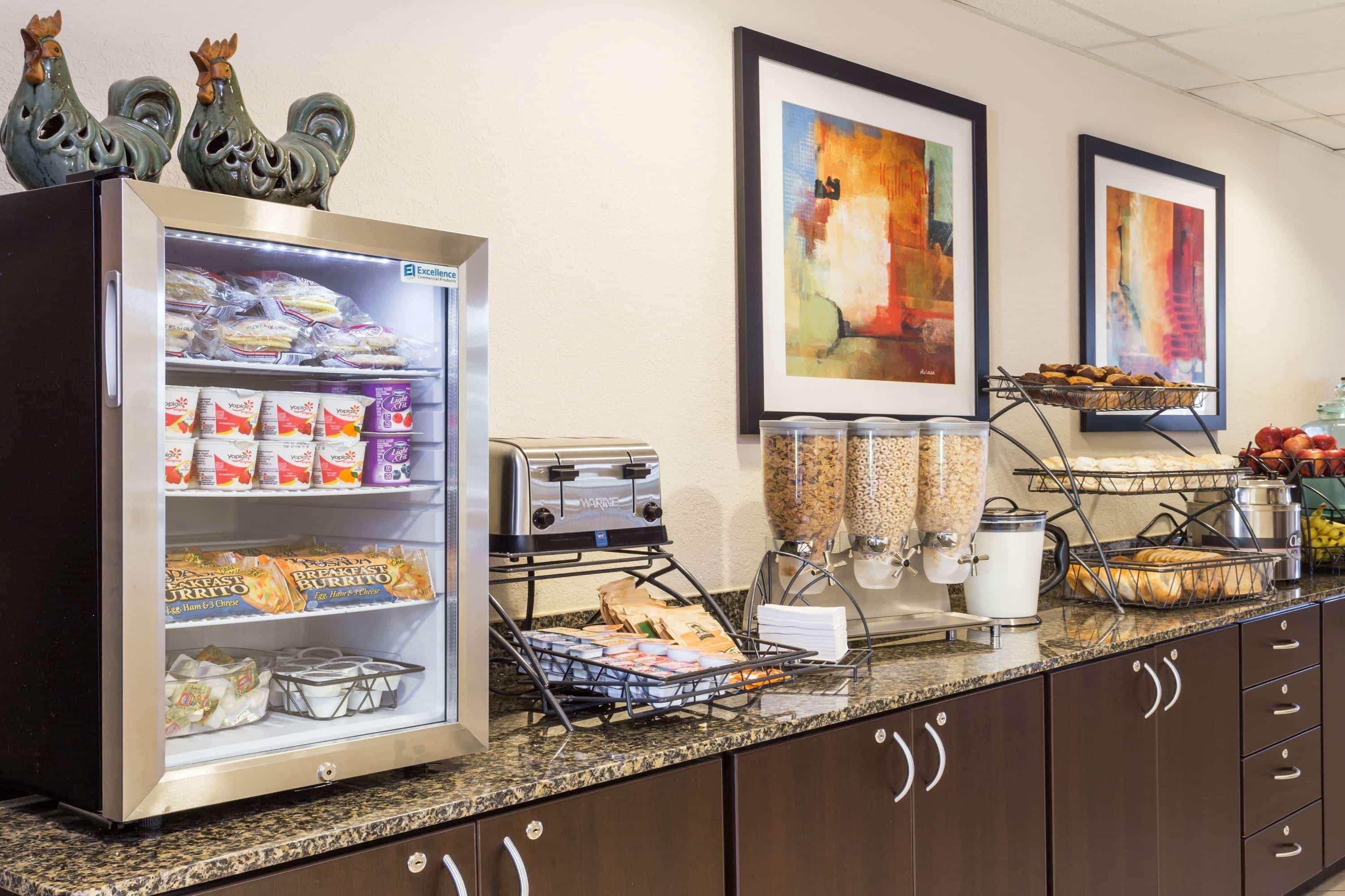 Microtel Inn & Suites By Wyndham Spring Hill/Weeki Wachee Exteriör bild