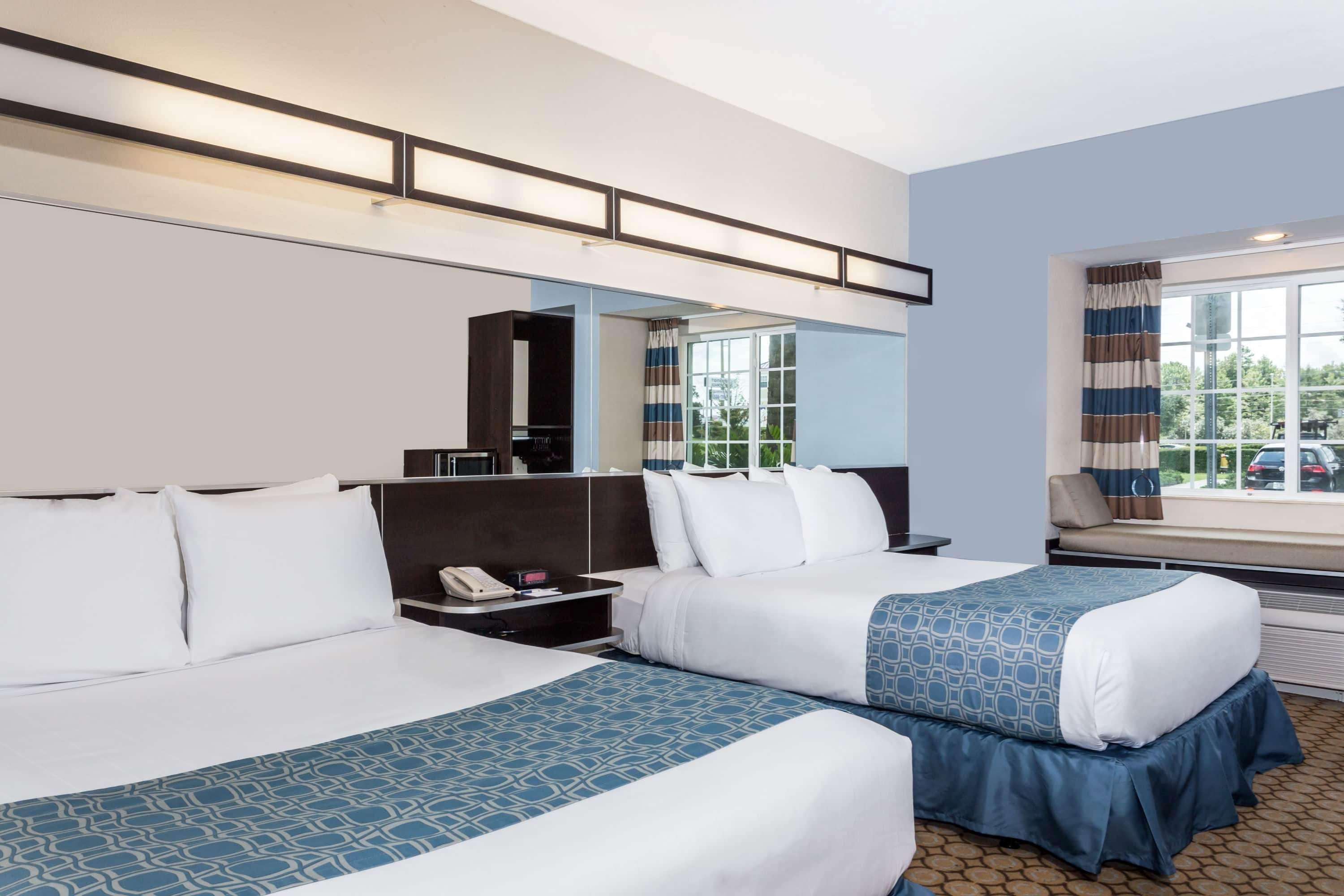 Microtel Inn & Suites By Wyndham Spring Hill/Weeki Wachee Exteriör bild